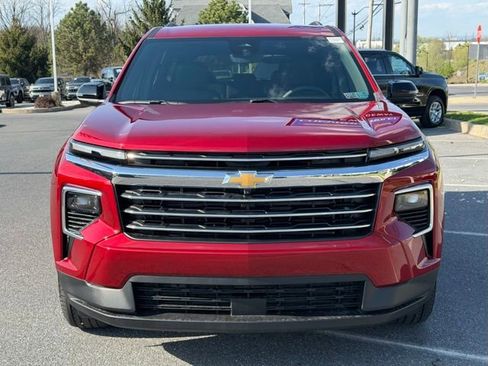 New 2026 Chevrolet Traverse LT w/ Driver Confidence Package AWD/4WD image 8