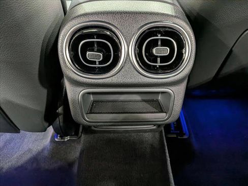 Used 2026 Mercedes-Benz GLC 300 image 16