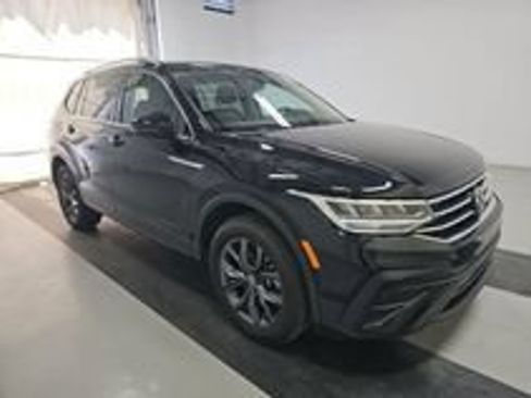 Used 2023 Volkswagen Tiguan SE FWD image 21