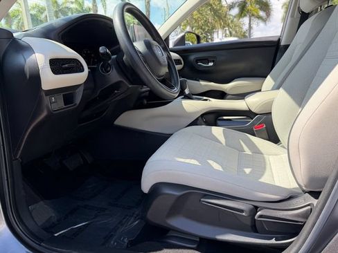 Certified 2023 Honda HR-V LX image 11