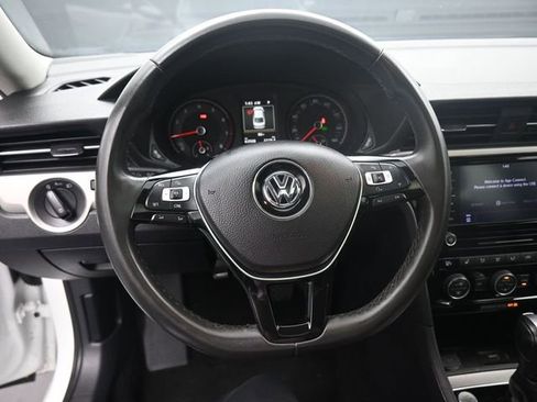 Used 2022 Volkswagen Passat 2.0T SE image 28