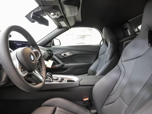 Used 2025 BMW Z4 sDrive30i w/ Premium Package image 10