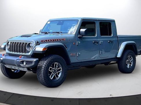 Certified 2026 Jeep Gladiator Mojave AWD/4WD image 4