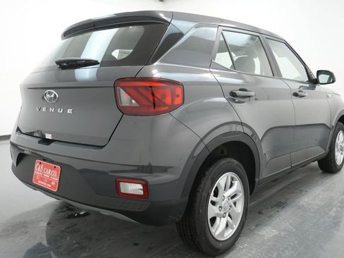 New 2026 Hyundai Venue SE image 9