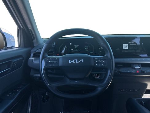 Used 2026 Kia EV9 Light RWD image 12