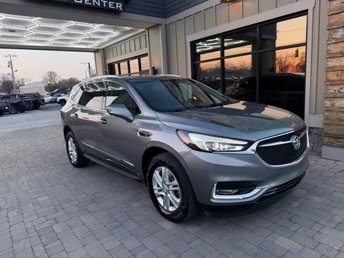 Used 2020 Buick Enclave Essence w/ LPO, Luxury Package image 53