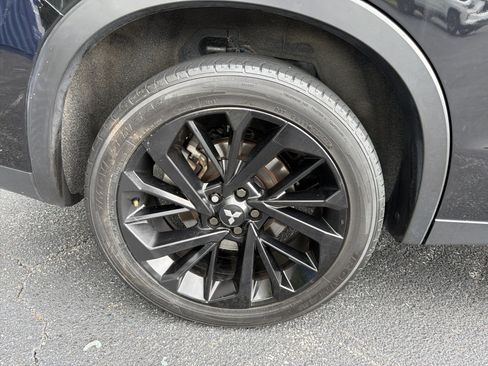 Used 2023 Mitsubishi Outlander SE FWD image 15