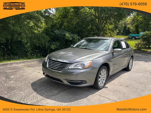 Used 2013 Chrysler 200 Touring FWD image 1