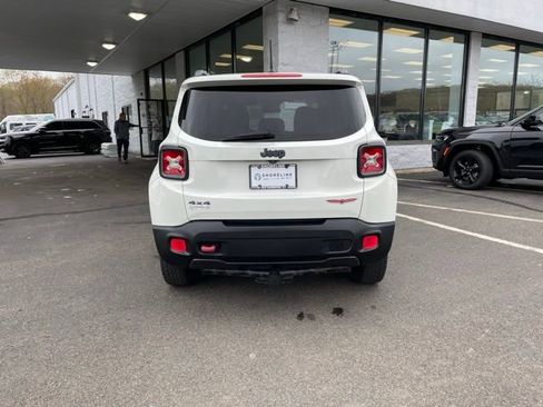 Used 2015 Jeep Renegade Trailhawk AWD/4WD image 7