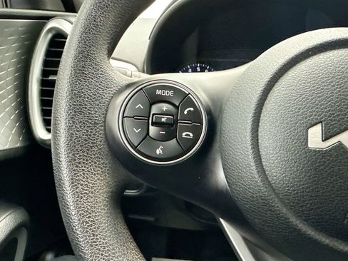 Used 2022 Kia Soul LX w/ Technology Package image 11