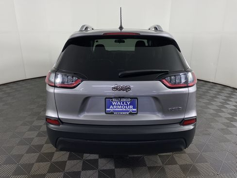 Used 2019 Jeep Cherokee Latitude Plus FWD image 7