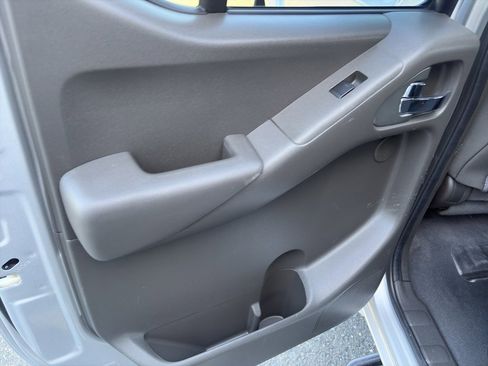 Used 2018 Nissan Frontier PRO-4X AWD/4WD image 14