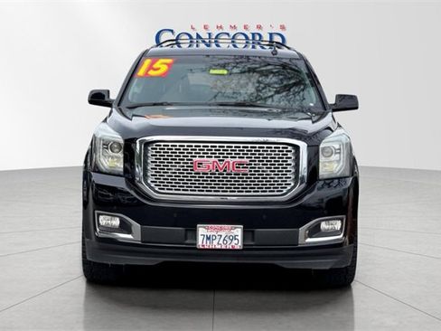 Used 2015 GMC Yukon Denali w/ Premium Package image 9