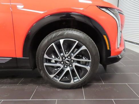 Used 2026 Cadillac Optiq Sport 1 RWD image 17