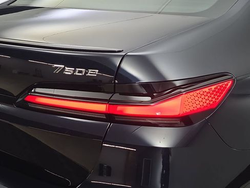 New 2026 BMW 750e xDrive w/ Executive Package AWD/4WD image 33