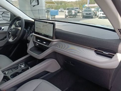 New 2026 Ford Explorer Active w/ Active Comfort Package RWD image 34