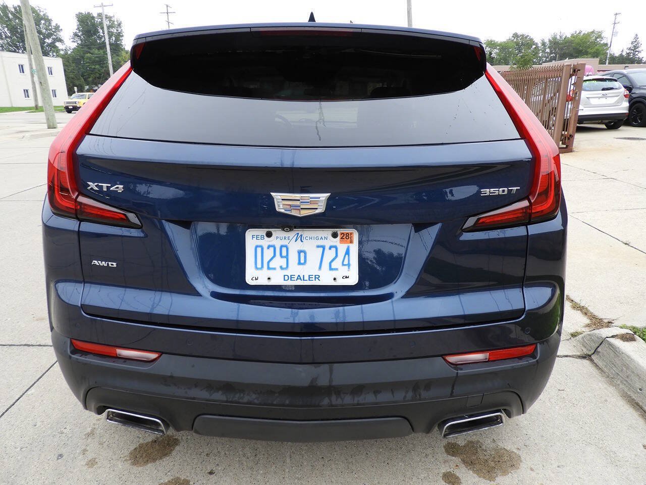 Used 2020 Cadillac XT4 Luxury w/ Cold Weather Package AWD/4WD image 7