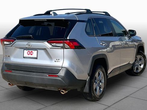 Used 2025 Toyota RAV4 LE AWD/4WD image 12