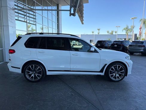 Used 2020 BMW X7 M50i w/ Dynamic Handling Package AWD/4WD image 4