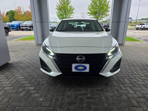 Used 2024 Nissan Altima 2.5 SV AWD/4WD image 7