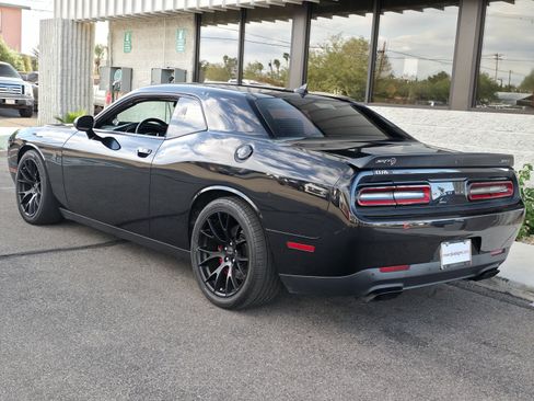 Used 2016 Dodge Challenger SRT Hellcat image 6