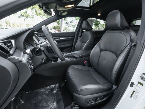 Certified 2023 INFINITI QX55 Essential image 7