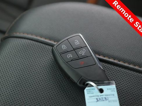 Used 2024 GMC Sierra 1500 AT4 w/ AT4 Premium Package image 3