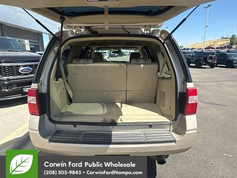 Used 2017 Ford Expedition Limited w/ Equipment Group 301A AWD/4WD image 15