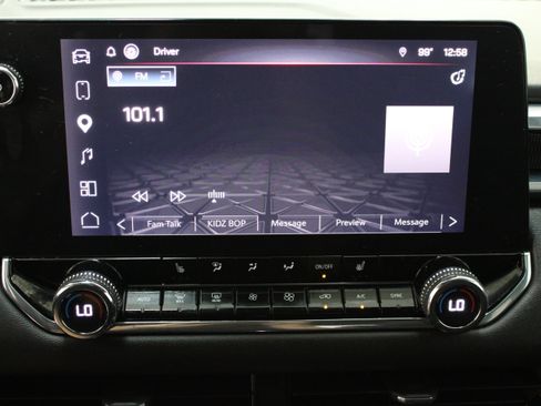 Used 2023 GMC Canyon Elevation w/ Elevation Premium Package RWD image 19