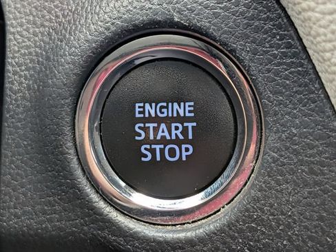 Used 2021 Toyota RAV4 XLE FWD image 28