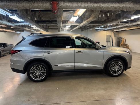 Certified 2024 Acura MDX SH-AWD w/ Advance Package image 6