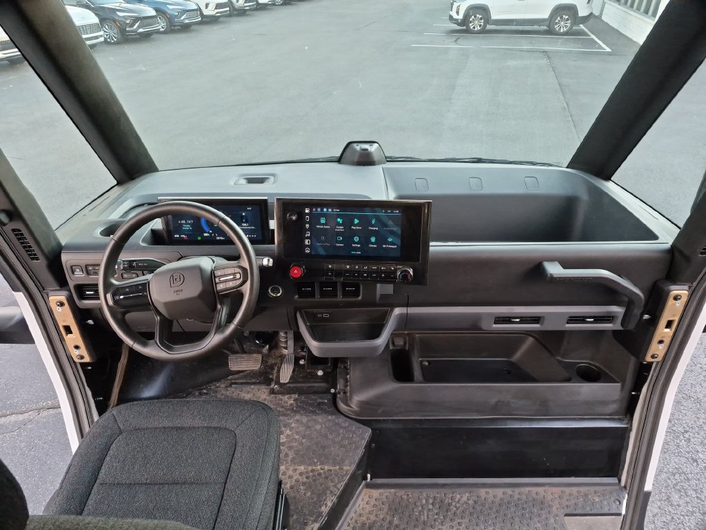 Used 2024 Chevrolet Brightdrop 600 w/ Commercial Equipment Package AWD/4WD image 29