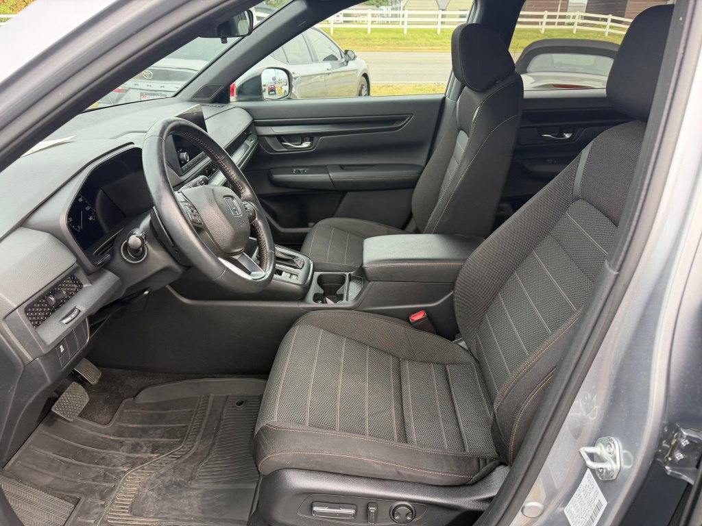 Used 2023 Honda CR-V Sport image 9