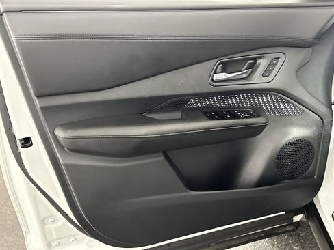 Certified 2024 Nissan Ariya ENGAGE e-4ORCE image 36