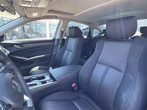 Used 2019 Honda Accord EX image 12