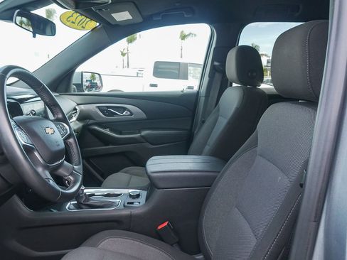Used 2023 Chevrolet Traverse LT FWD image 18