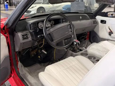 Used 1993 Ford Mustang GT RWD image 24
