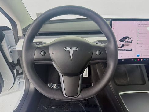 Used 2023 Tesla Model 3 Performance image 9