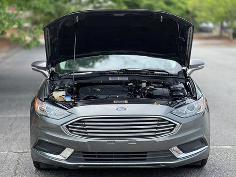 Used 2018 Ford Fusion SE FWD image 38