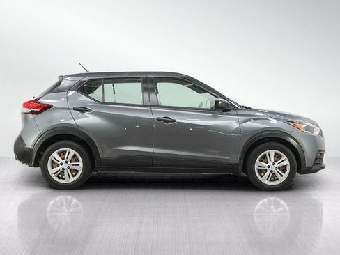 Used 2020 Nissan Kicks S FWD image 6