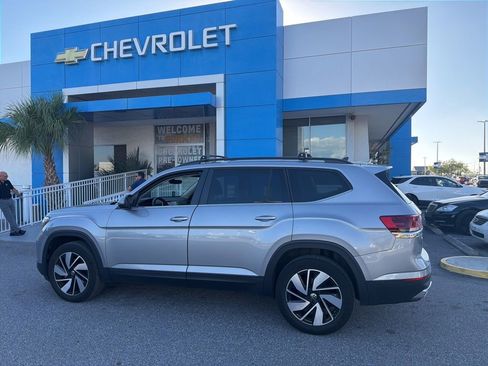 Used 2024 Volkswagen Atlas SE image 15