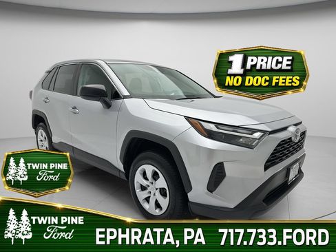 Used 2025 Toyota RAV4 LE AWD/4WD image 1