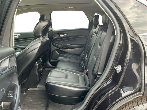 Used 2019 Ford Edge Titanium w/ Equipment Group 301A image 21