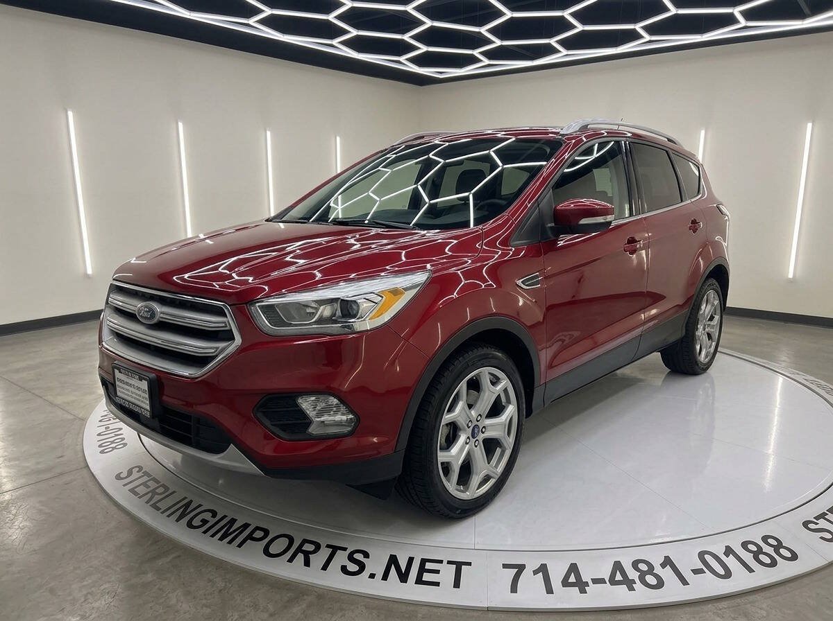 Used 2017 Ford Escape Titanium FWD image 1