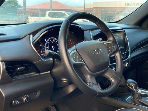 Used 2023 Chevrolet Traverse Premier w/ Redline Edition image 8