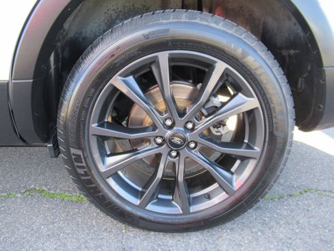 Used 2019 Ford Explorer XLT w/ Equipment Group 202A image 18