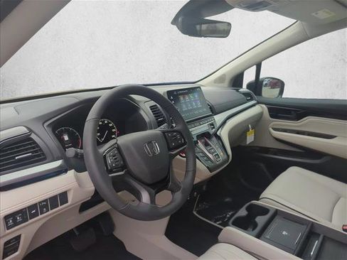 New 2026 Honda Odyssey Touring image 3