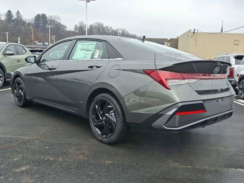 New 2026 Hyundai Elantra SEL Sport Premium FWD image 3
