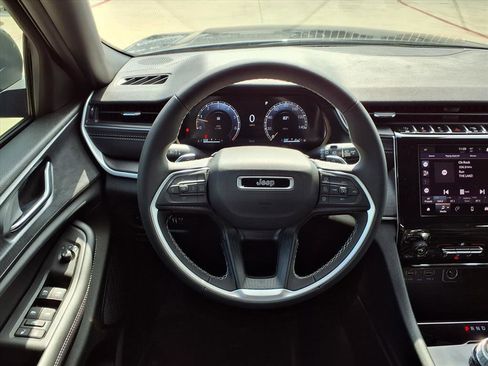 New 2025 Jeep Grand Cherokee L Laredo w/ Trailer Tow Package image 9