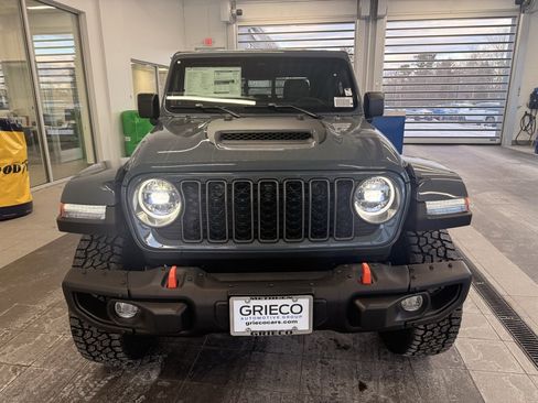 New 2026 Jeep Gladiator Mojave image 2